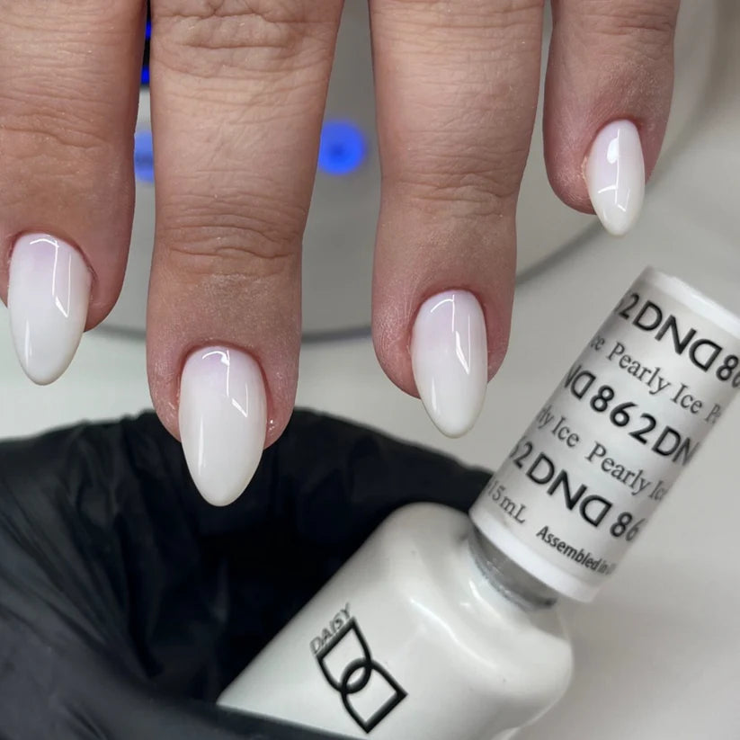 DND Gel Pearly Ice 
